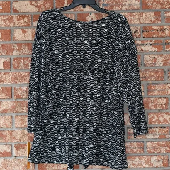 Ruby Rd. Top - Picture 2 of 3